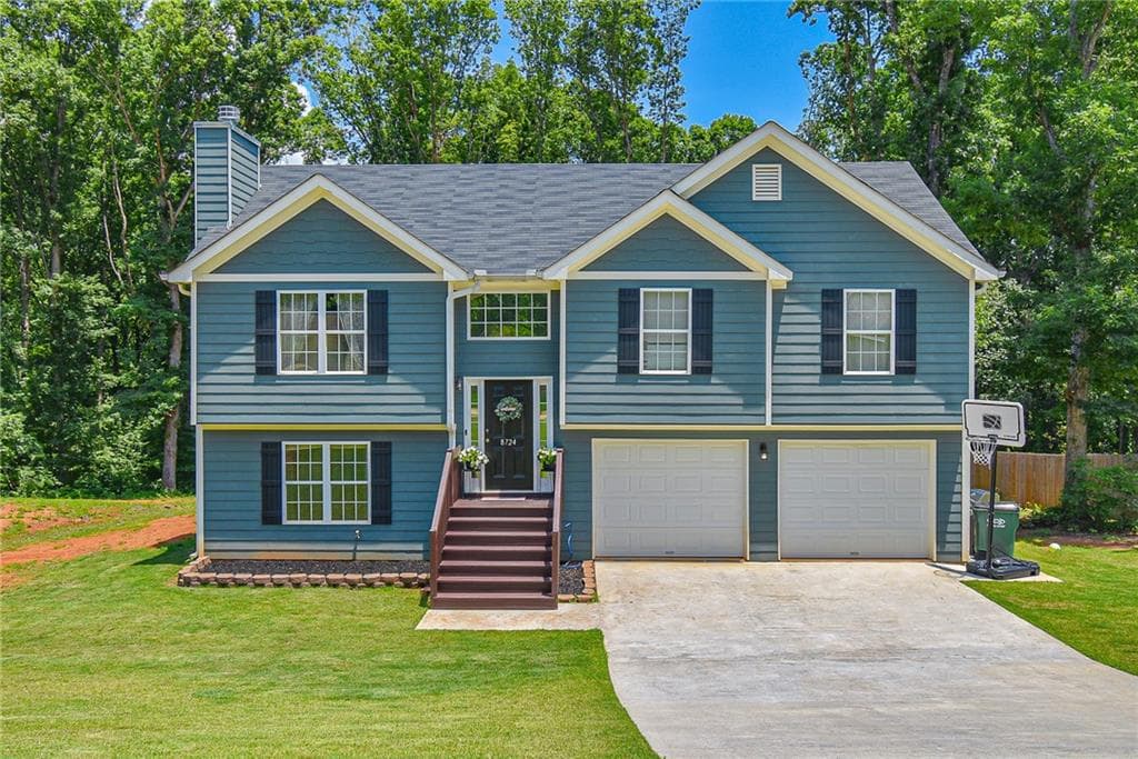 5 bedroom, 3 bathroom, 1,794 sq ft single family residence sold at 8724 Moss Hill Drive, Clermont, GA 30527
