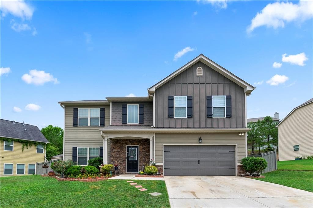 4 bedroom, 3 bathroom, 2,521 sq ft single family residence sold at 345 STABLE VIEW Loop, Dallas, GA 30132