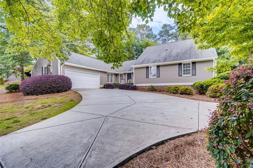 4190 FAIRGREEN Drive, Marietta, GA 30068 — most recent listing photo