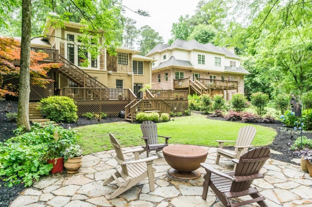 5 bedroom, 4 bathroom, 4,160 sq ft single family residence sold at 711 Longwood Drive, Atlanta, GA 30305