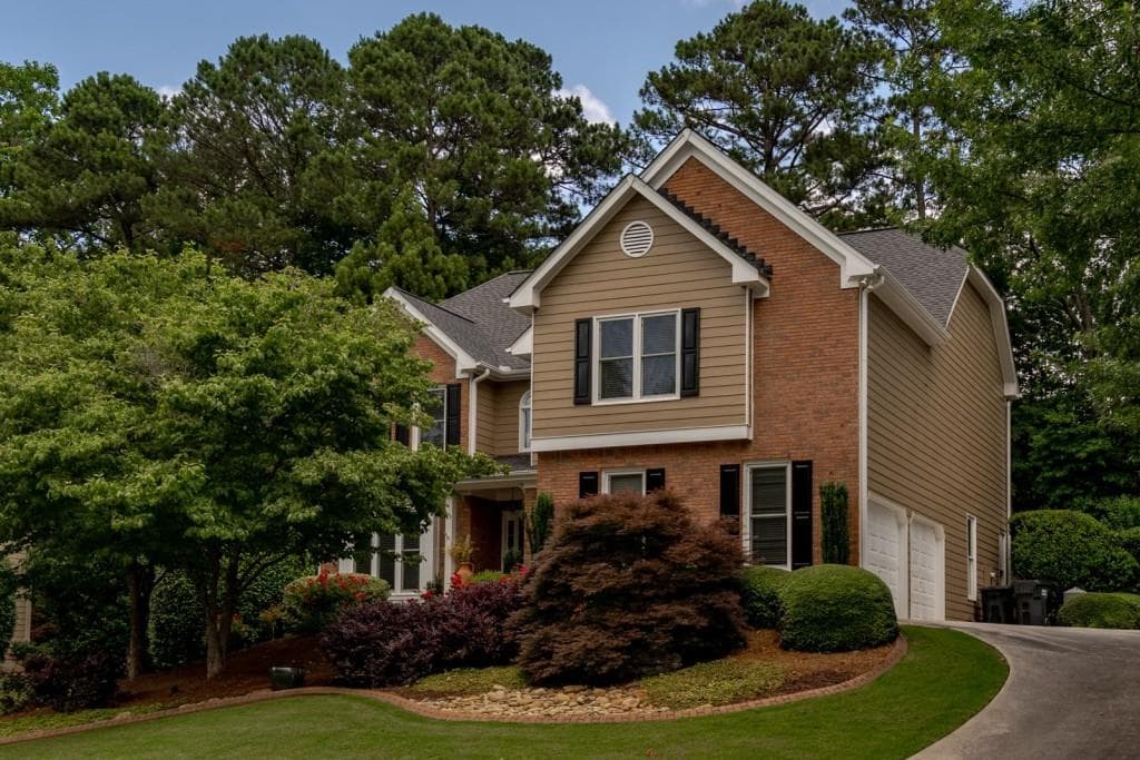 4 bedroom, 3 bathroom, 3,337 sq ft single family residence sold at 6255 Braidwood Way, Acworth, GA 30101