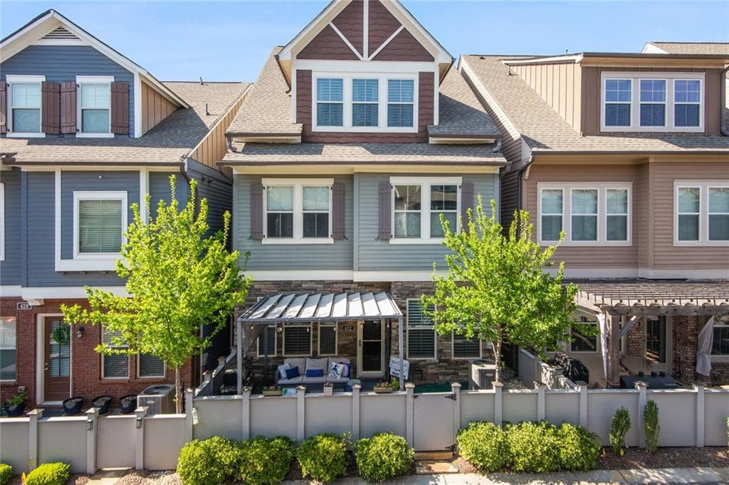 4 bedroom, 4 bathroom, 2,545 sq ft single family residence sold at 432 Cranleigh Ridge, Smyrna, GA 30080