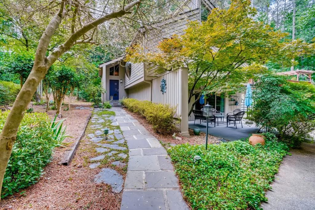 4012 Spalding Hollow, Peachtree Corners, GA 30092 — most recent listing photo