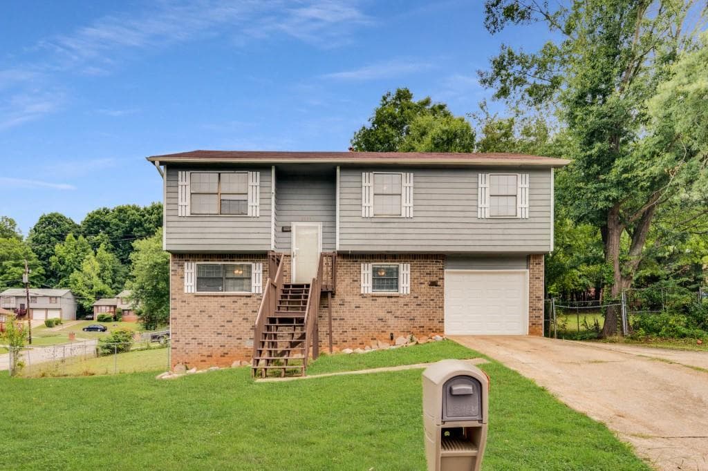 2731 Rockdale Drive, Decatur, GA 30034 — most recent listing photo