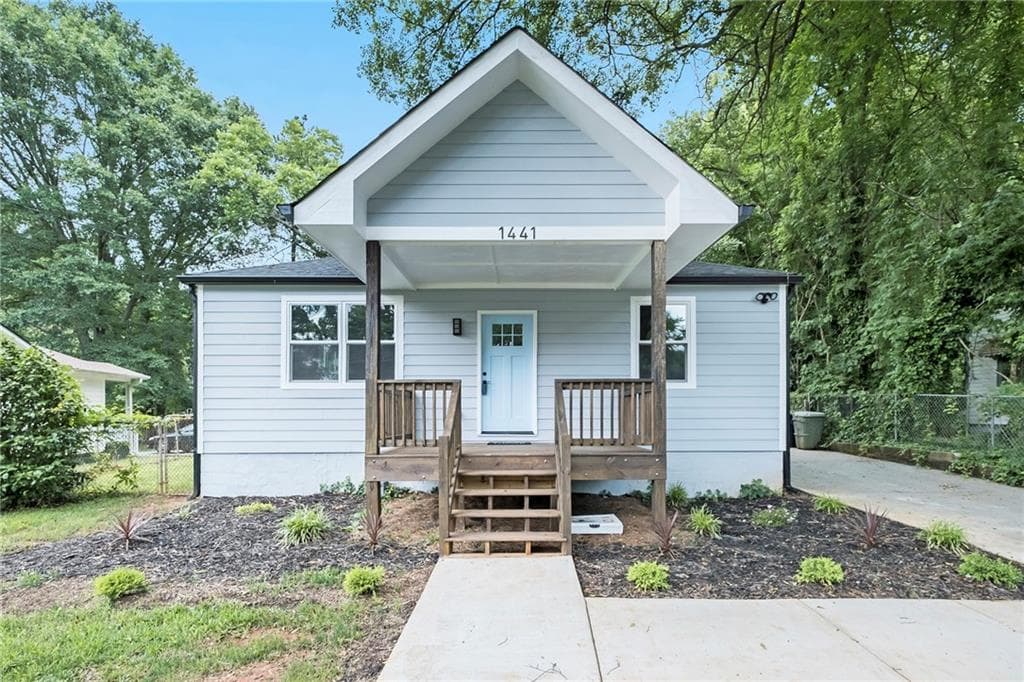 3 bedroom, 2 bathroom, 1,800 sq ft single family residence sold at 1441 Almont Drive, Atlanta, GA 30310