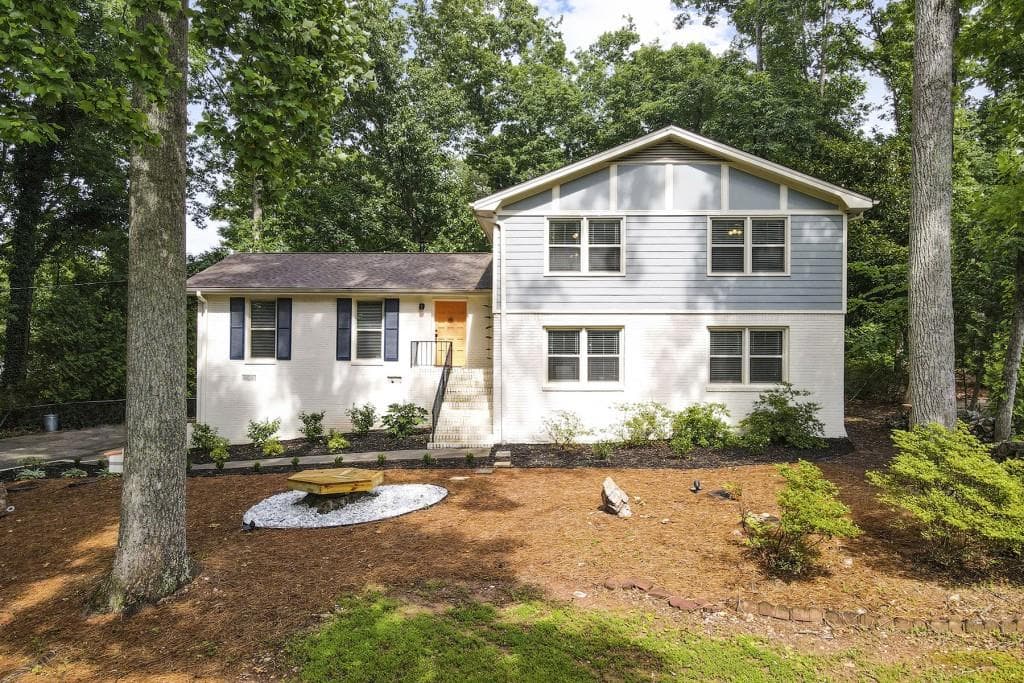 890 Valley Creek Drive, Stone Mountain, GA 30083 — most recent listing photo