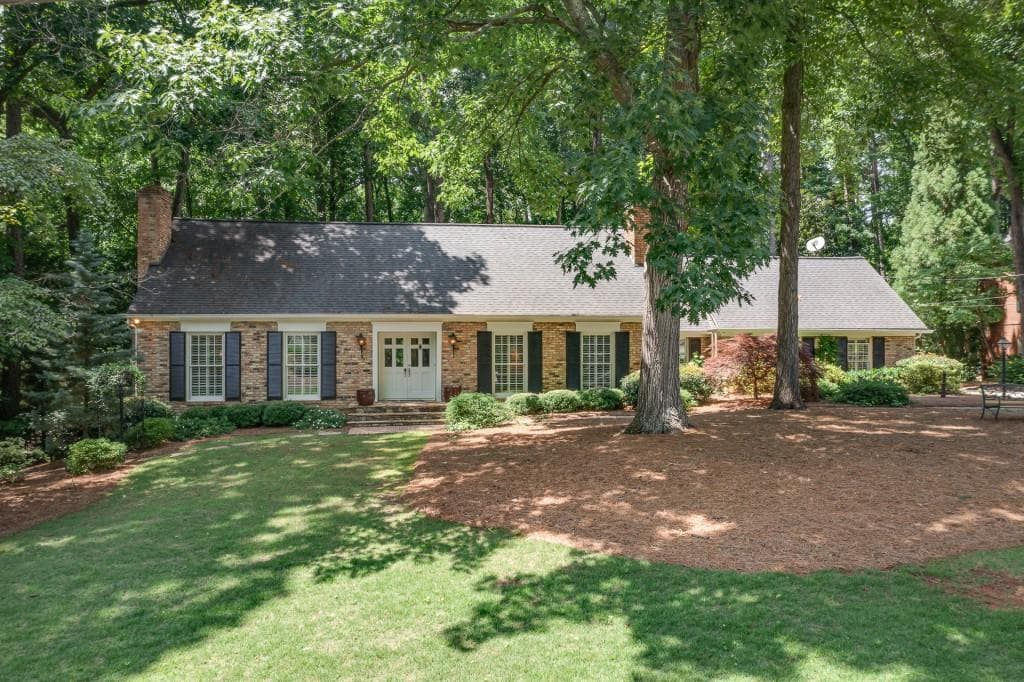 135 River Court Parkway, Sandy Springs, GA 30328 — most recent listing photo