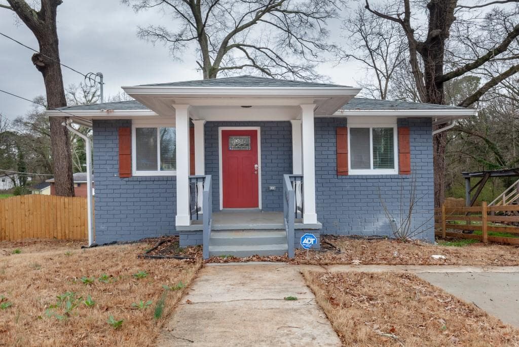 4 bedroom, 4 bathroom, 2,240 sq ft single family residence sold at 1055 Peeples Street, Atlanta, GA 30310