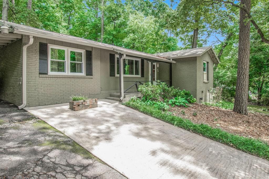 1093 De Leon Drive, Clarkston, GA 30021 — most recent listing photo