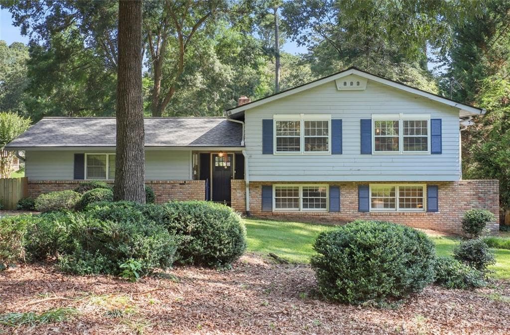 6471 Whispering Trail, Sandy Springs, GA 30328 — most recent listing photo