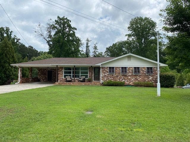 3 bedroom, 2 bathroom, 3,000 sq ft single family residence sold at 5727 Shadburn Ferry Road, Buford, GA 30518