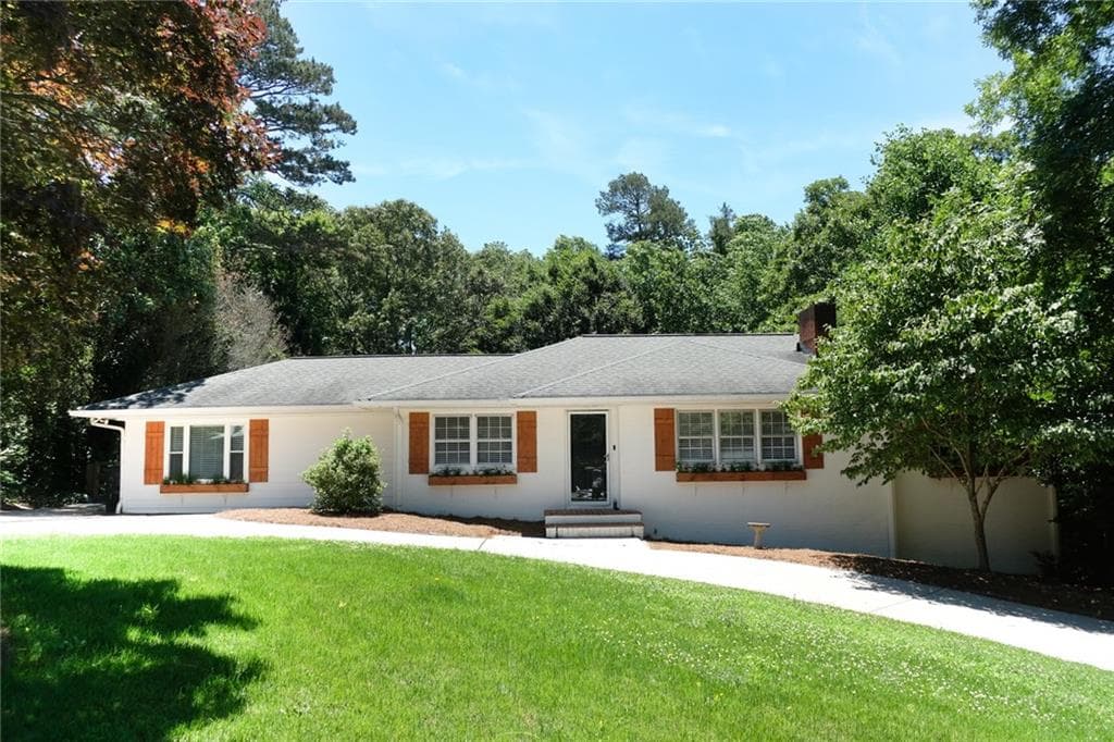 5 bedroom, 4 bathroom, 2,819 sq ft single family residence sold at 295 Oakland Drive, Gainesville, GA 30501
