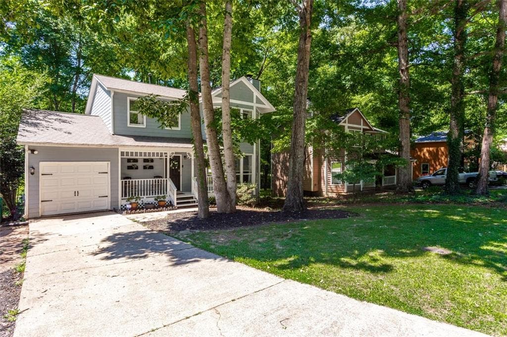 811 GREENHEDGE Drive, Stone Mountain, GA 30088 — most recent listing photo