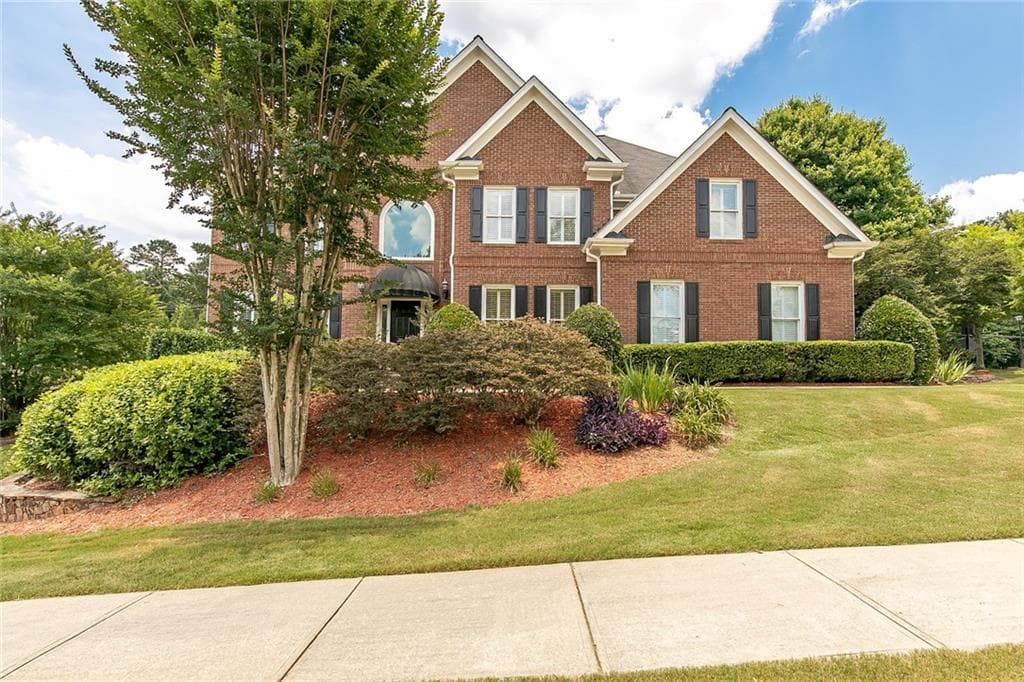6 bedroom, 5 bathroom, 5,574 sq ft single family residence sold at 105 Cupit Close, Johns Creek, GA 30022