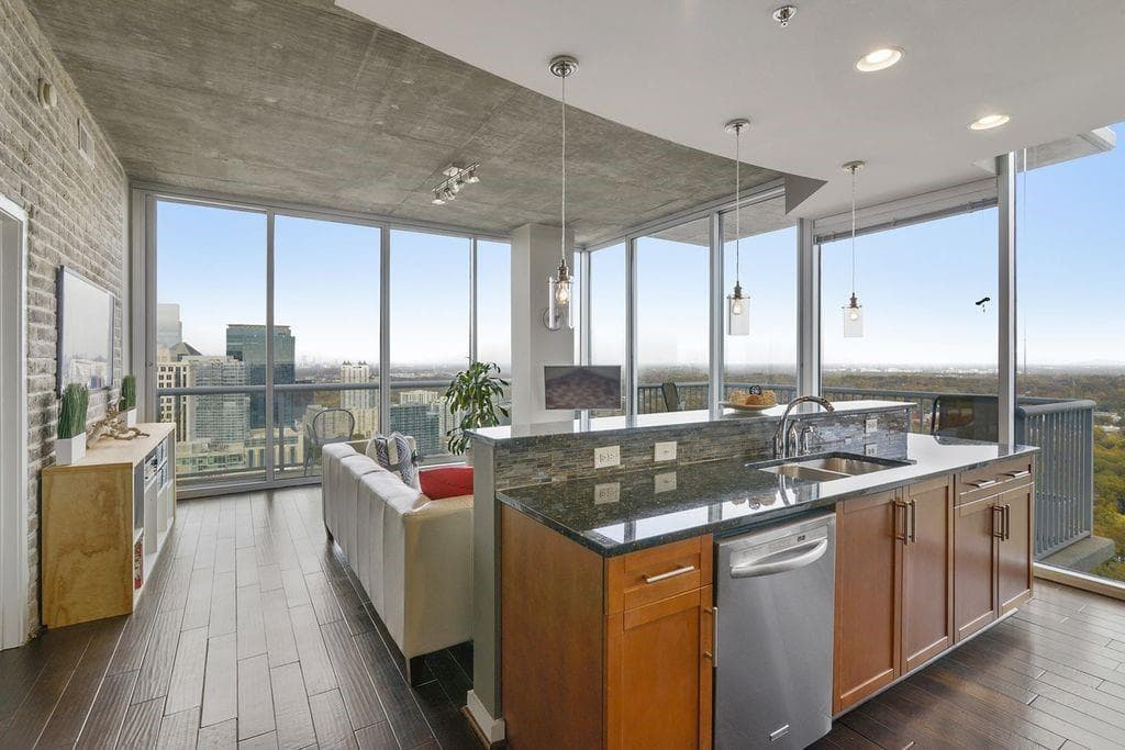 2 bedroom, 2 bathroom, 1,308 sq ft condominium sold at 855 Peachtree Street 3112, Atlanta, GA 30308