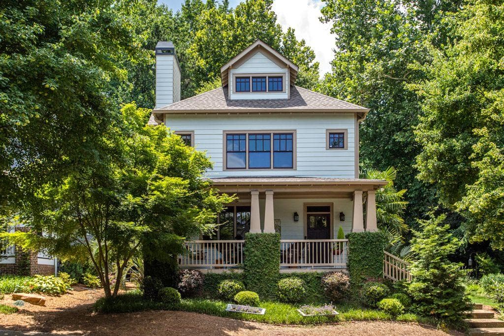 3 bedroom, 3 bathroom, 2,096 sq ft single family residence sold at 1333 BENTEEN PARK Drive, Atlanta, GA 30315