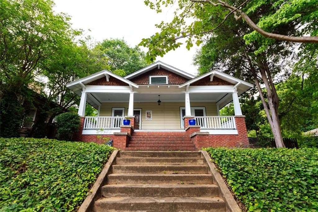 3 bedroom, 2 bathroom, 1,768 sq ft single family residence sold at 961 MATHEWS Street, Atlanta, GA 30310