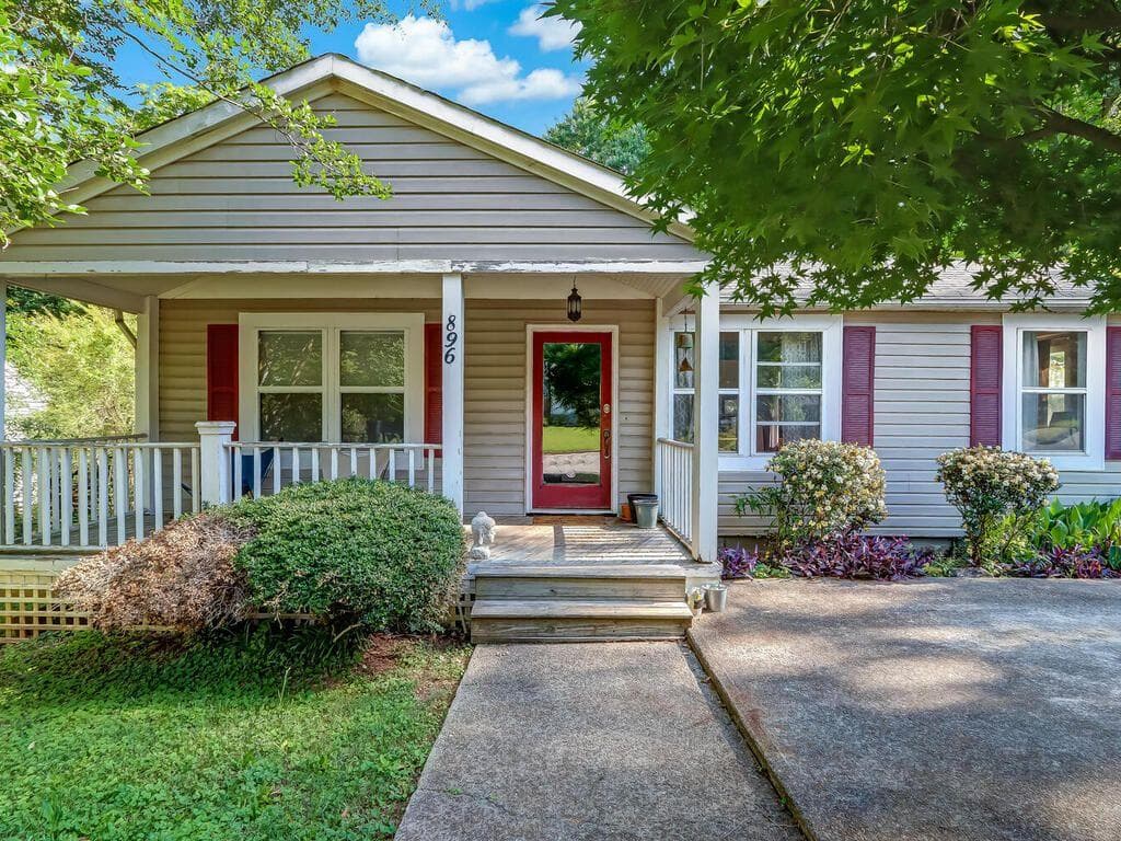 3 bedroom, 2 bathroom, 1,569 sq ft single family residence sold at 896 Eden Avenue, Atlanta, GA 30316