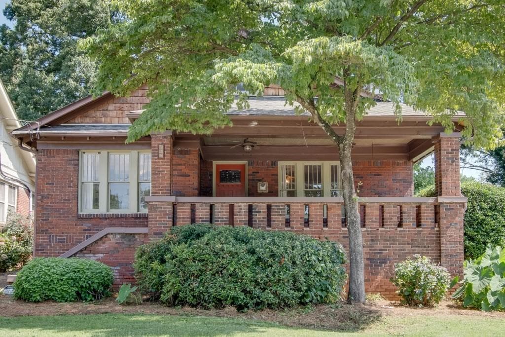 3 bedroom, 1 bathroom, 1,872 sq ft single family residence sold at 535 Mellview Avenue, Atlanta, GA 30310