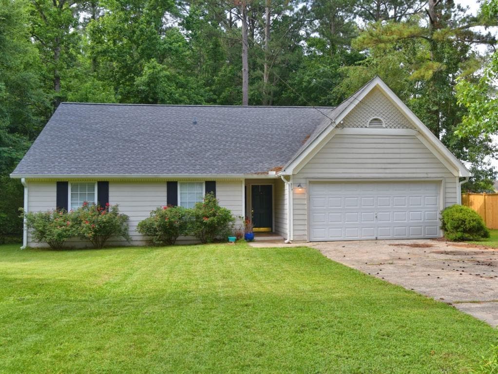3 bedroom, 2 bathroom, 1,575 sq ft single family residence sold at 2528 Country Lake Circle, Powder Springs, GA 30127