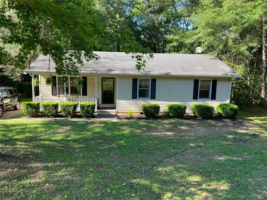 3 bedroom, 1 bathroom, 984 sq ft single family residence sold at 1162 MISSION Road, Cartersville, GA 30120