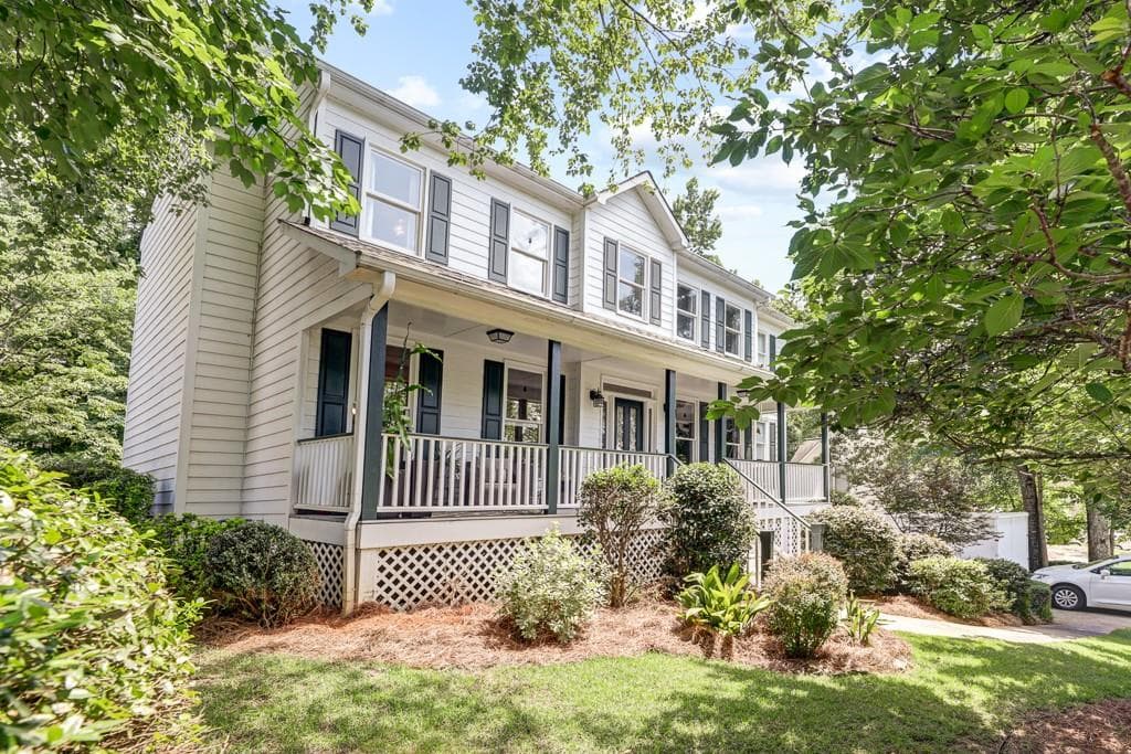 3 bedroom, 4 bathroom, 2,354 sq ft single family residence sold at 313 Horseshoe Bend, Woodstock, GA 30189