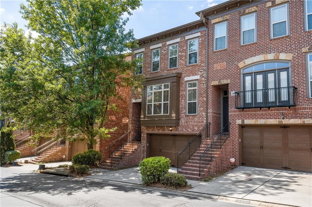 4 bedroom, 4 bathroom, 2,351 sq ft townhouse sold at 2488 Crescent Park Court, Atlanta, GA 30339