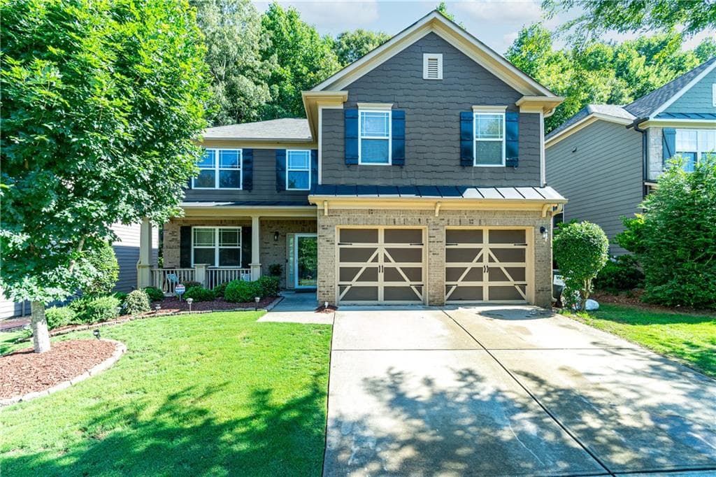 4 bedroom, 3 bathroom, 2,320 sq ft single family residence sold at 129 STONEY CREEK Parkway, Woodstock, GA 30188