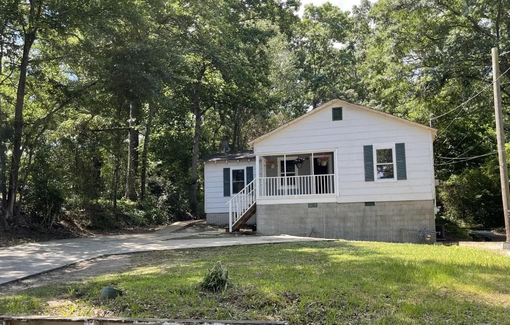 142 Molette Street, Carrollton, GA 30117 — most recent listing photo
