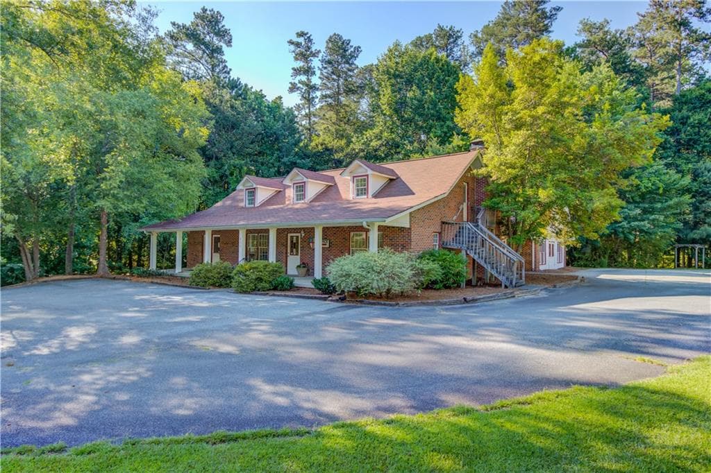 400 Holcomb Bridge Road, Norcross, GA 30071 — most recent listing photo