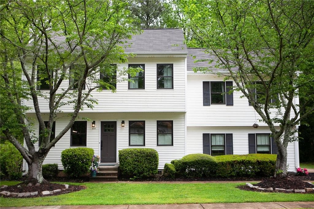 220 Park Bridge Lane, Roswell, GA 30075 — most recent listing photo