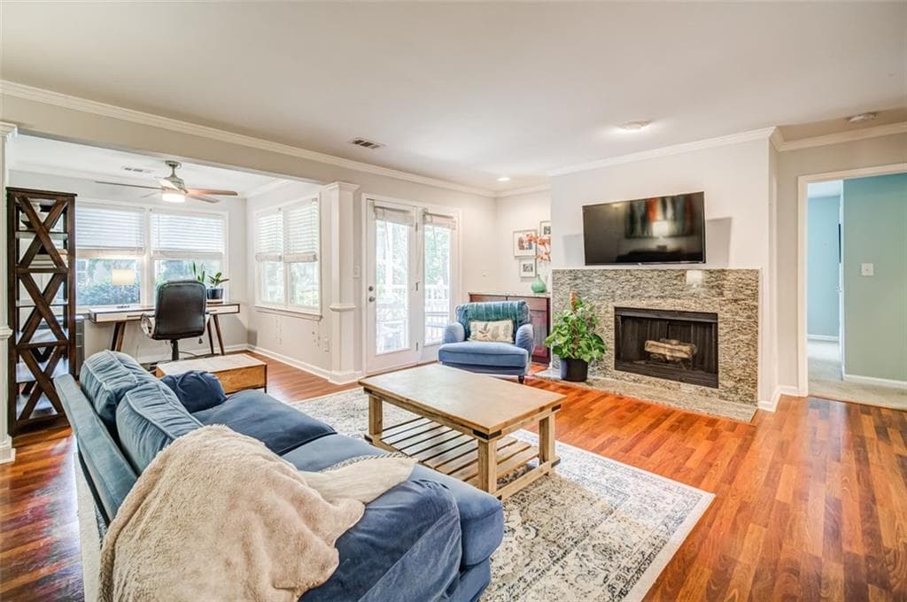 2 bedroom, 2 bathroom, 1,382 sq ft condominium sold at 1538 CHANTILLY Drive 111, Atlanta, GA 30324