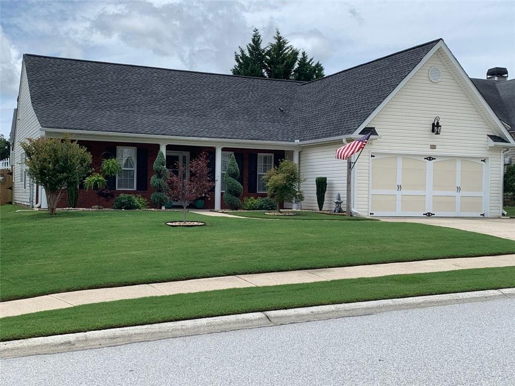 3 bedroom, 2 bathroom, 1,566 sq ft single family residence sold at 202 E SKYLINE View, Dallas, GA 30157
