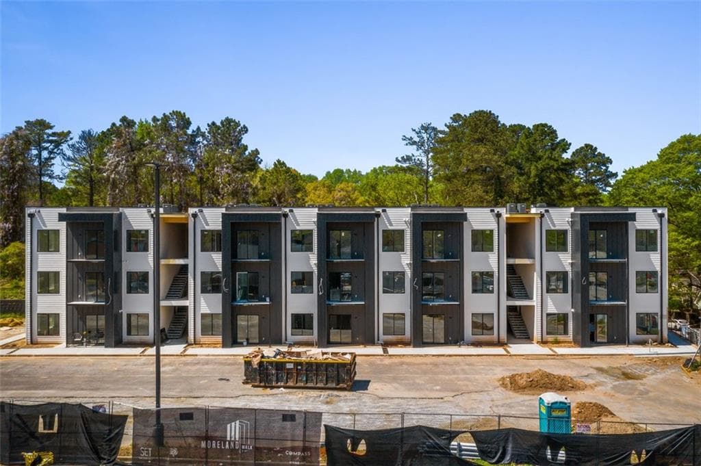 2 bedroom, 2 bathroom, 1,105 sq ft condominium sold at 1155 Custer Avenue 202, Atlanta, GA 30316