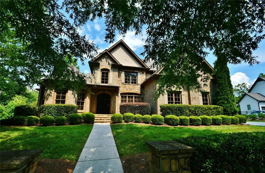 5 bedroom, 5 bathroom, 4,442 sq ft single family residence sold at 6153 Grand Marina Circle, Gainesville, GA 30506