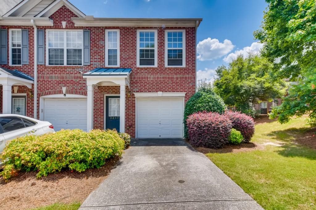 3217 Mill Springs Circle, Buford, GA 30519 — most recent listing photo