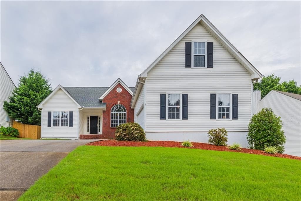 940 Grace Drive, Lawrenceville, GA 30043 — most recent listing photo