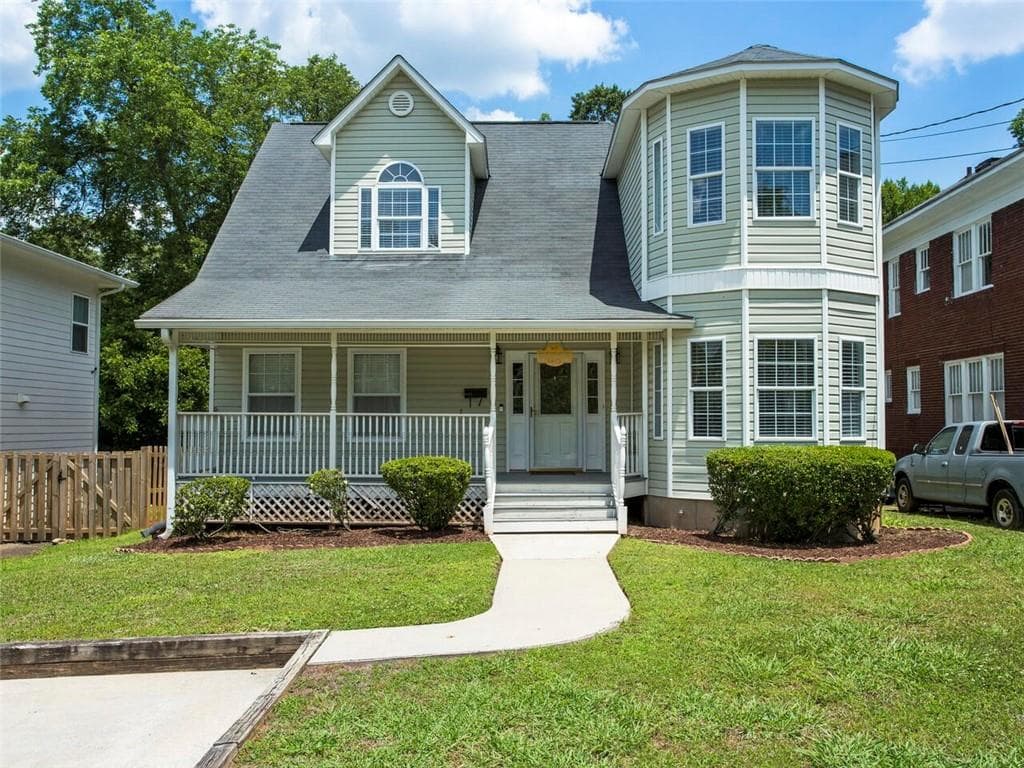 4 bedroom, 4 bathroom, 2,450 sq ft single family residence sold at 1473 S Gordon Street, Atlanta, GA 30310