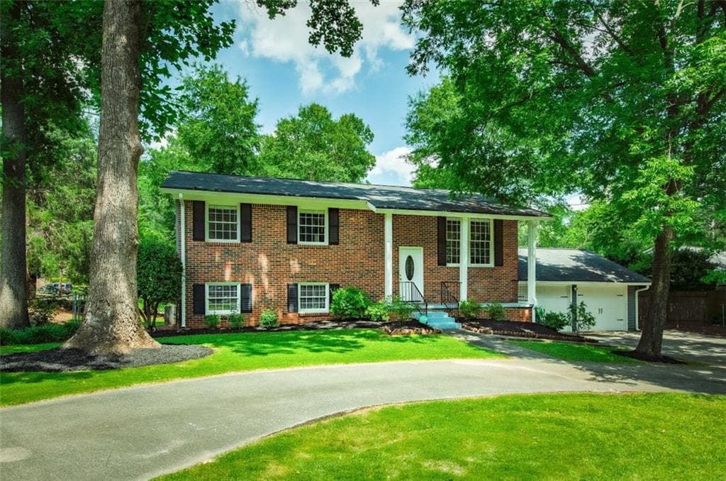 4 bedroom, 2 bathroom, 2,592 sq ft single family residence sold at 2585 LEAFMORE Drive, Smyrna, GA 30082