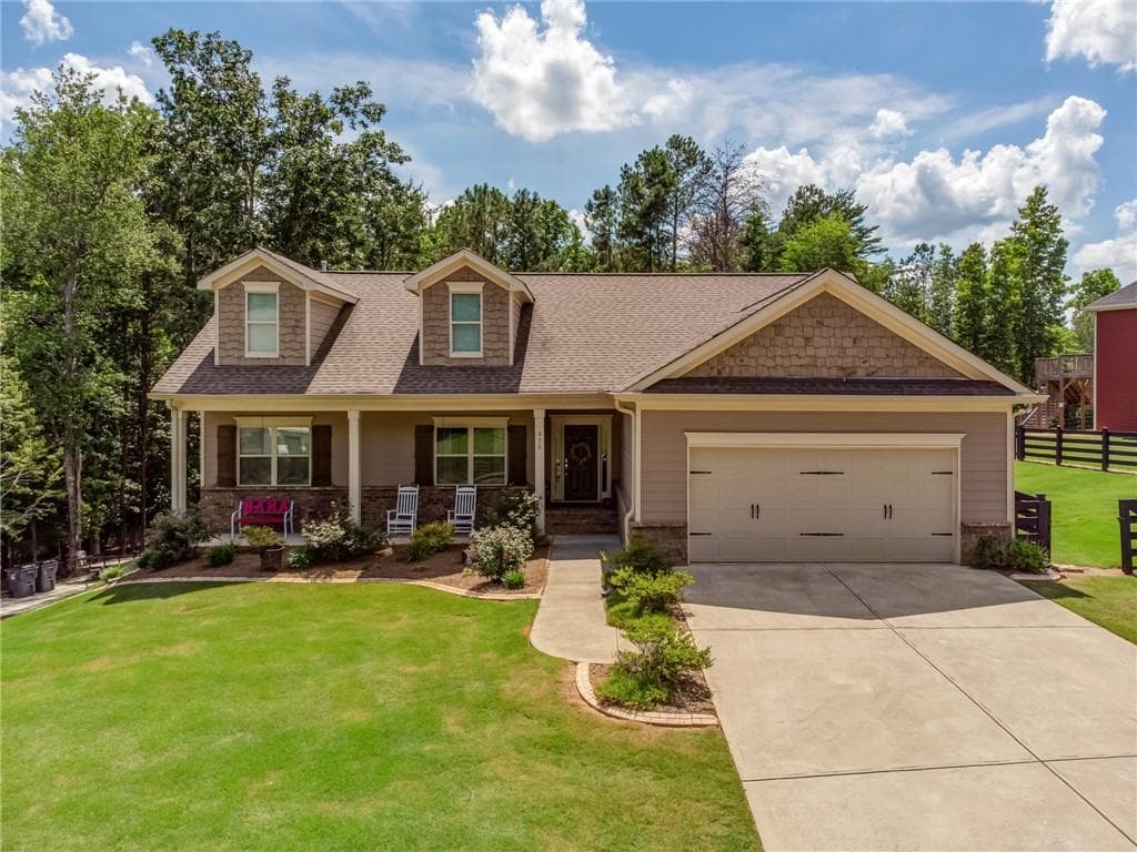 4 bedroom, 3 bathroom, 1,804 sq ft single family residence sold at 315 Spence Circle, Ball Ground, GA 30107