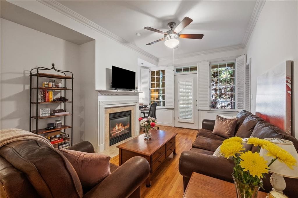 2 bedroom, 2 bathroom, 1,355 sq ft condominium sold at 1735 Peachtree Street 210, Atlanta, GA 30309