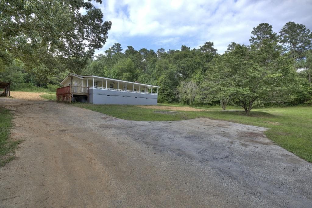 4 bedroom, 2 bathroom, 1,560 sq ft single family residence sold at 1944 Euharlee Road, Kingston, GA 30145