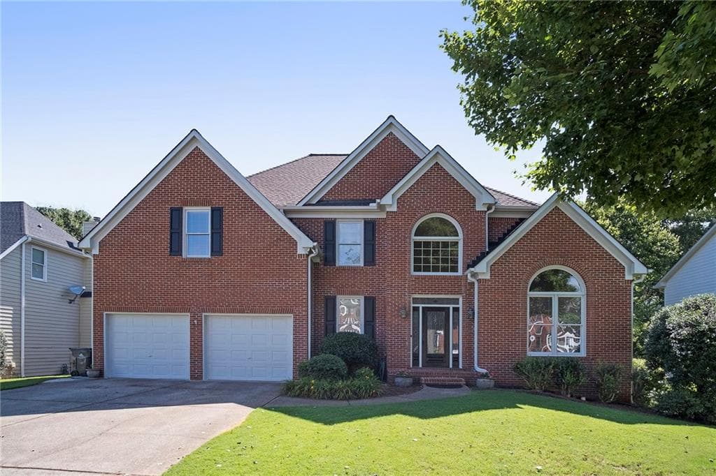 5 bedroom, 5 bathroom, 2,902 sq ft single family residence sold at 525 Hembree Grove Overlook, Roswell, GA 30076