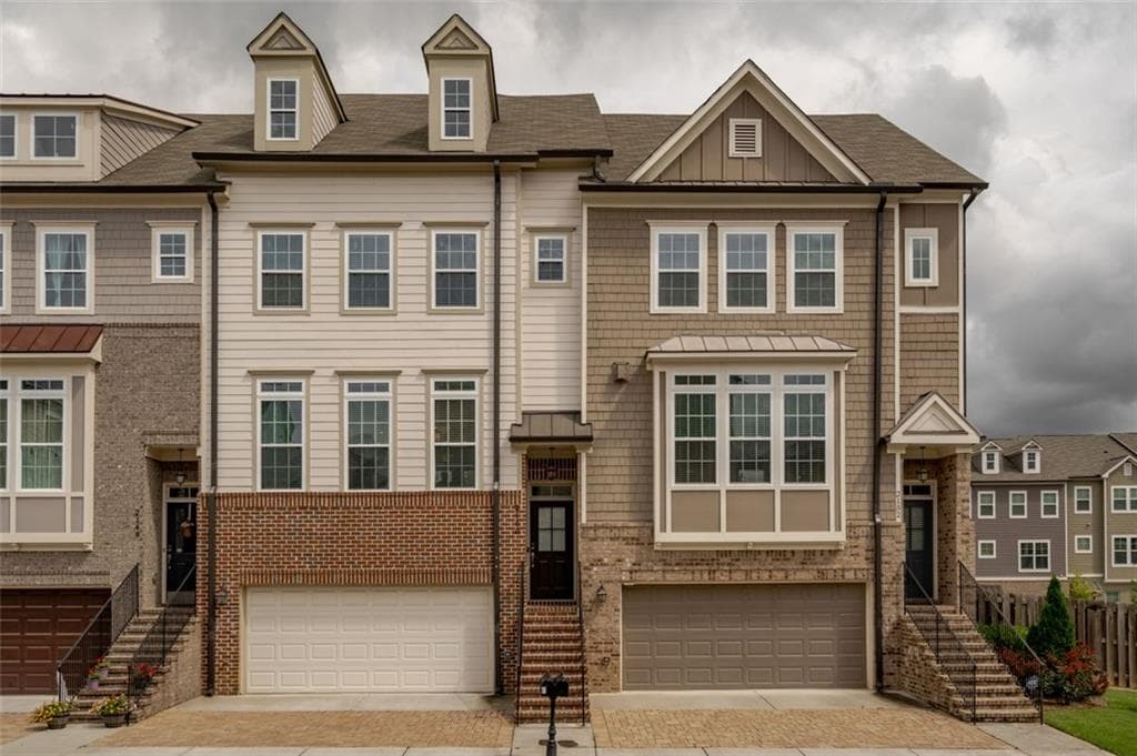 4 bedroom, 4 bathroom, 2,500 sq ft townhouse sold at 2150 Old Georgian Terrace, Atlanta, GA 30318