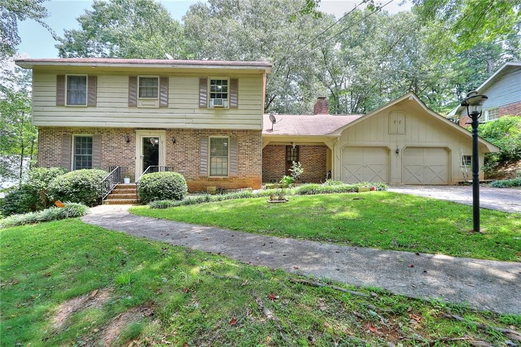 4 bedroom, 3 bathroom, 2,824 sq ft single family residence sold at 440 TALLWOOD Drive, Stone Mountain, GA 30083