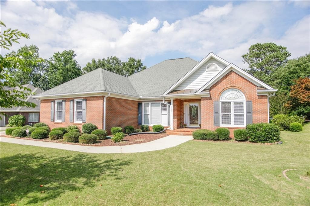 4 bedroom, 2 bathroom, 2,205 sq ft single family residence sold at 3765 Maple Forge Lane, Gainesville, GA 30504