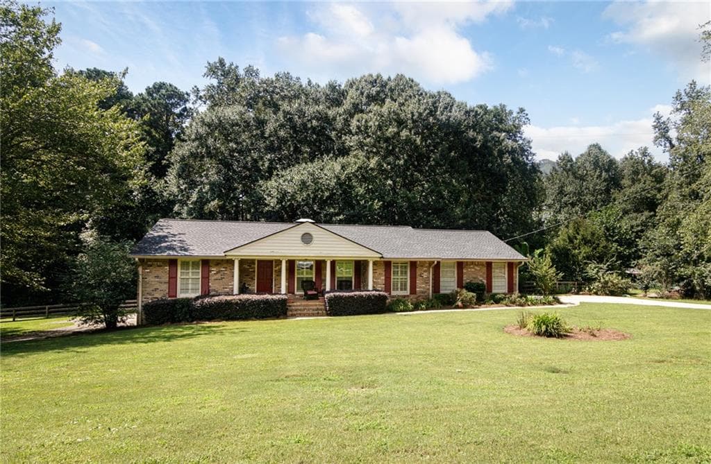5687 Pinedale Circle, Sugar Hill, GA 30518 — most recent listing photo