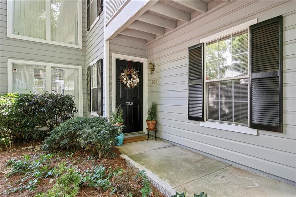 908 Natchez Trace, Sandy Springs, GA 30350 — most recent listing photo
