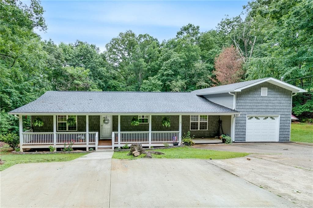 5208 Janice Circle, Gainesville, GA 30506 — most recent listing photo