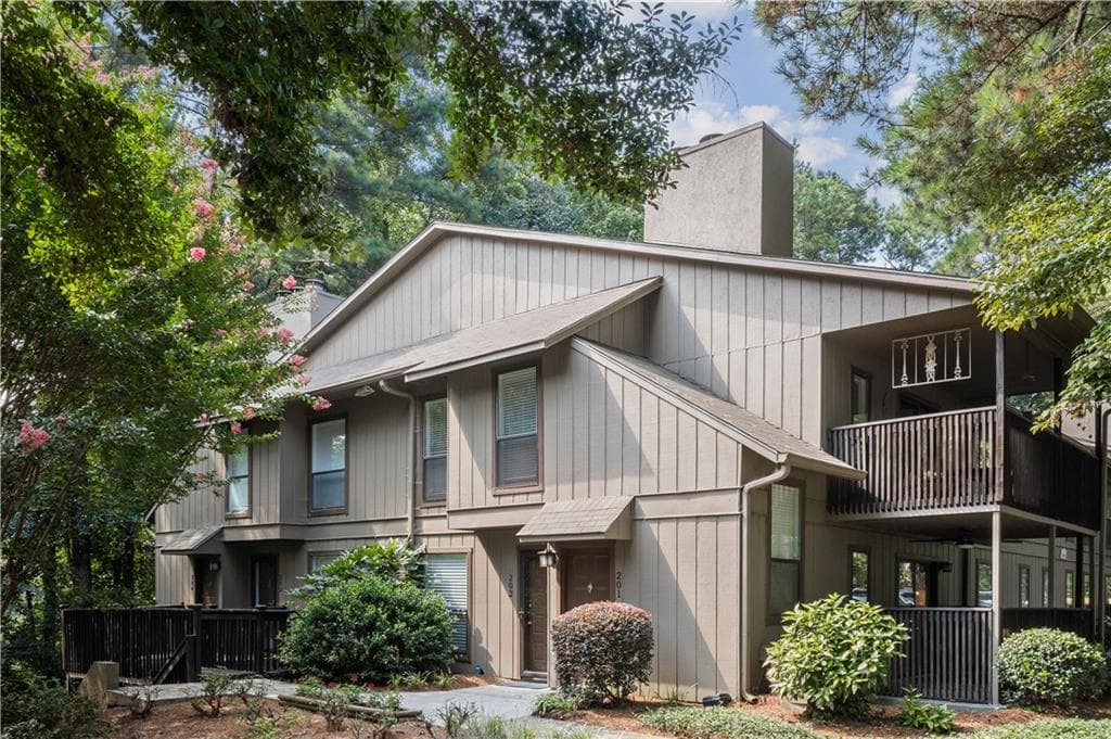 202 Cumberland Court, Smyrna, GA 30080 — most recent listing photo